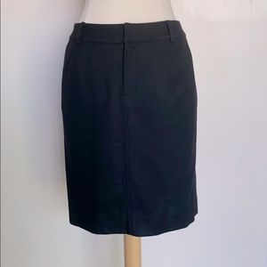 VGUC black wool skirt in straight shape, sz XS
